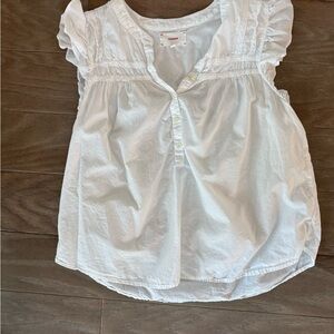 XiRENA White Ruffle Sleeve Blouse